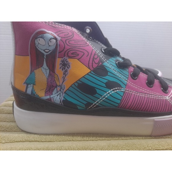 NWT Disney The Nightmare Before Christmas Women's High Top Shoes Size 7.5 Skelli - Picture 4 of 13